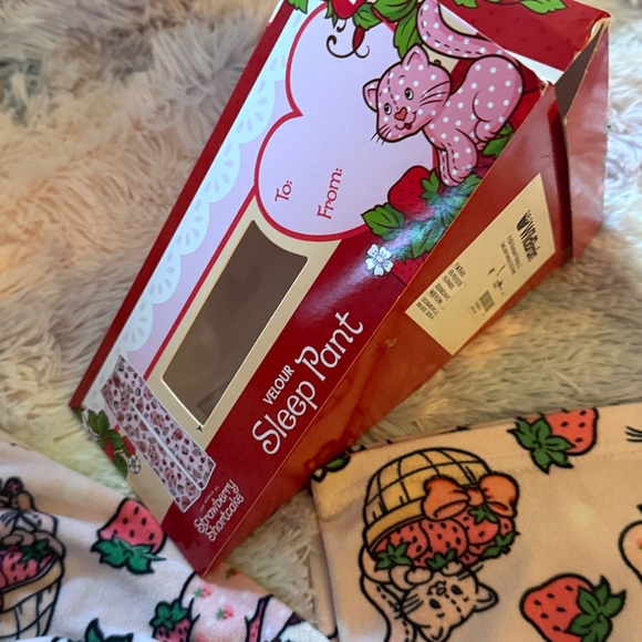Strawberry Shortcake Print Lounge Pants x Forever 21
Gently used + original box - Picture 8 of 9